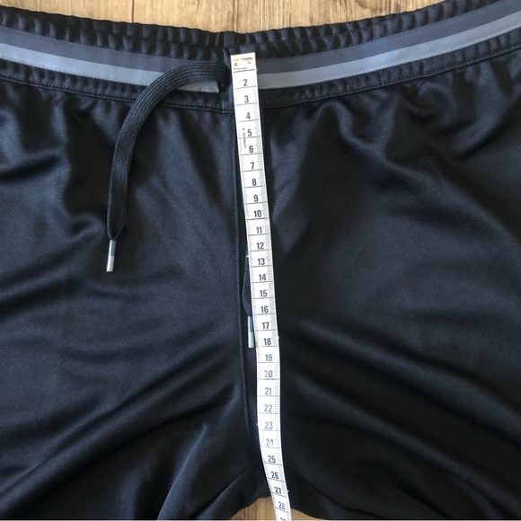 Adidas tracksuit Large - Picture 4 of 6